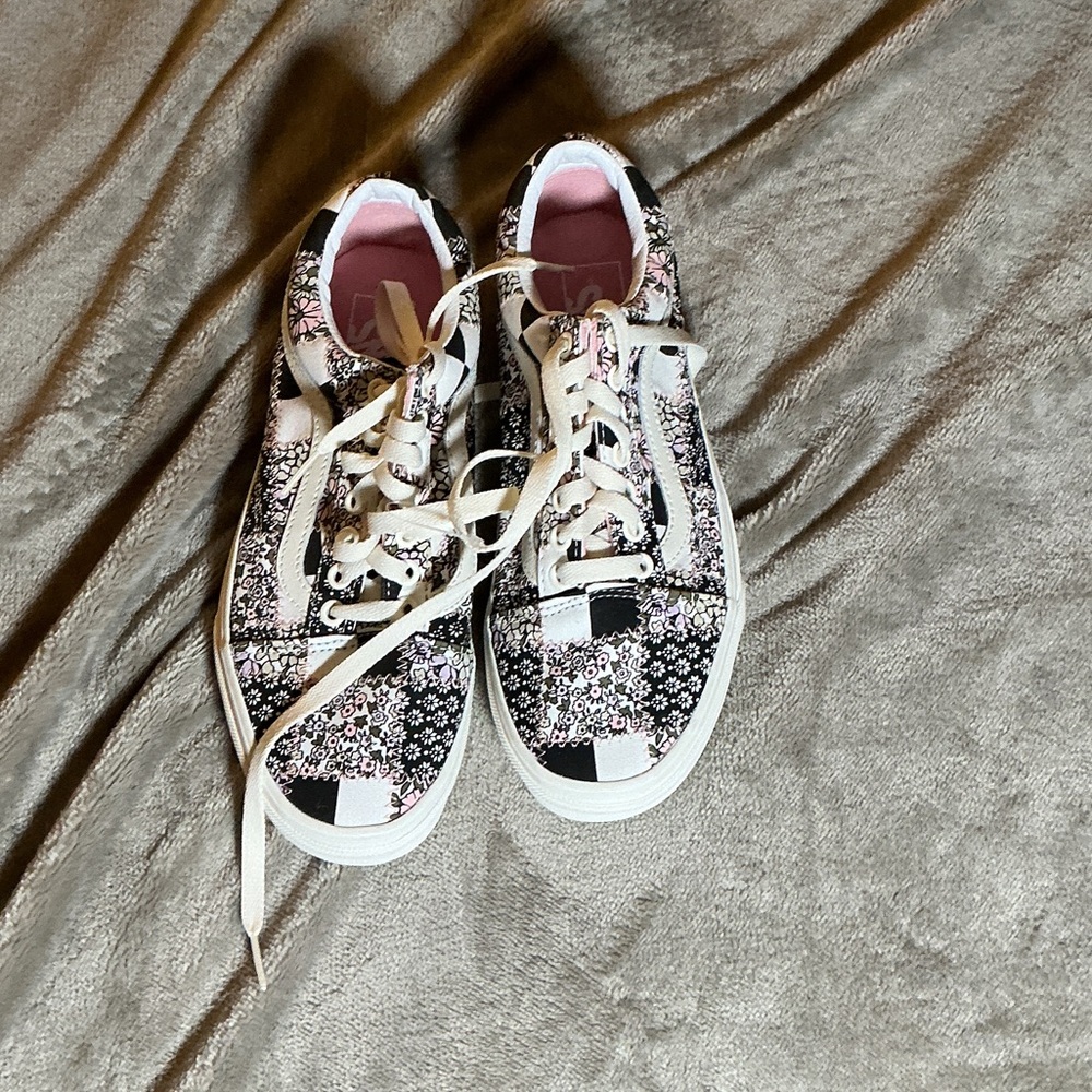 Vans Checkerboard Floral Lace-Up Sneakers - Black, White & Pink